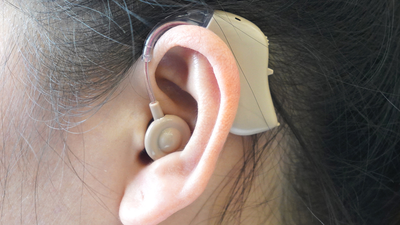 Digital Personal Hearing Amplifier with Noise Reduction for Hearing Impaired